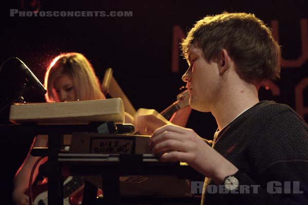LOS CAMPESINOS - 2008-03-04 - PARIS - Nouveau Casino - Gareth Paisey - Ellen Waddell